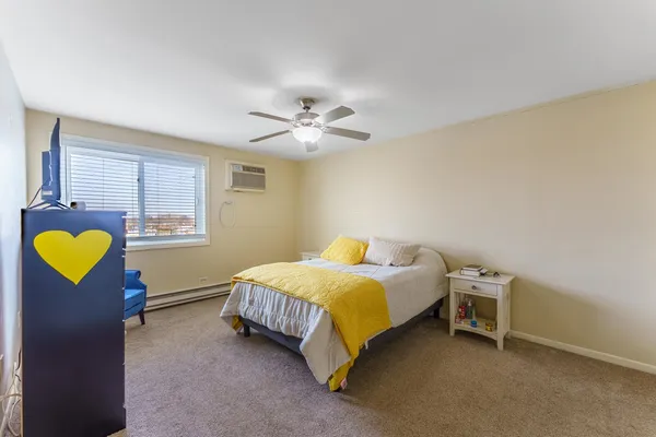 $179,900 | 2333 North Neva Avenue, Unit 403C, Chicago, IL 60707