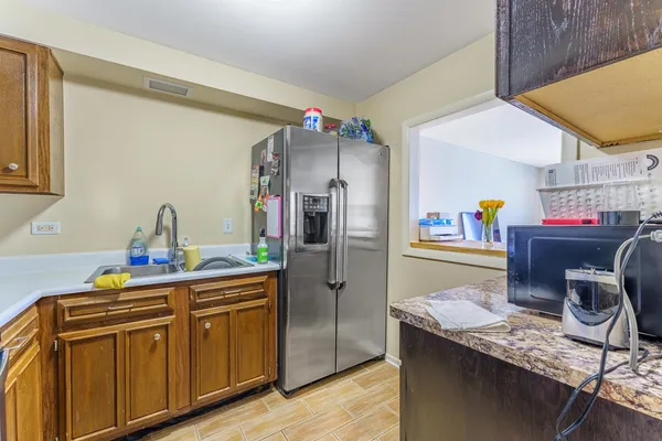 $179,900 | 2333 North Neva Avenue, Unit 403C, Chicago, IL 60707