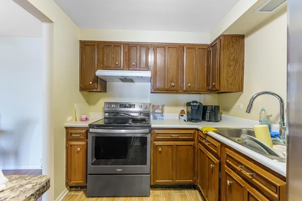 $179,900 | 2333 North Neva Avenue, Unit 403C, Chicago, IL 60707