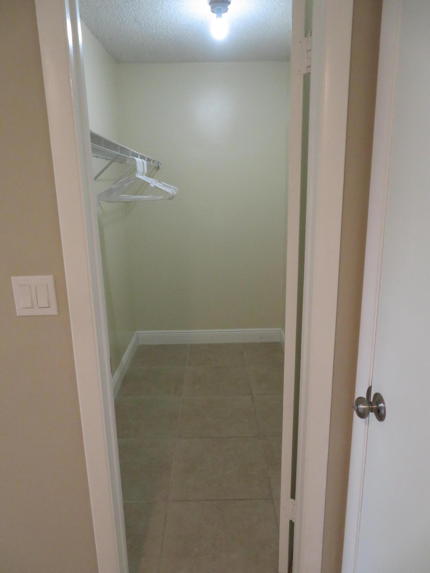 9233 Southwest 8th Street, Unit 122 Boca Raton, FL 33428 - Photo 36 of 44 64_9233-122_MBR_Closet