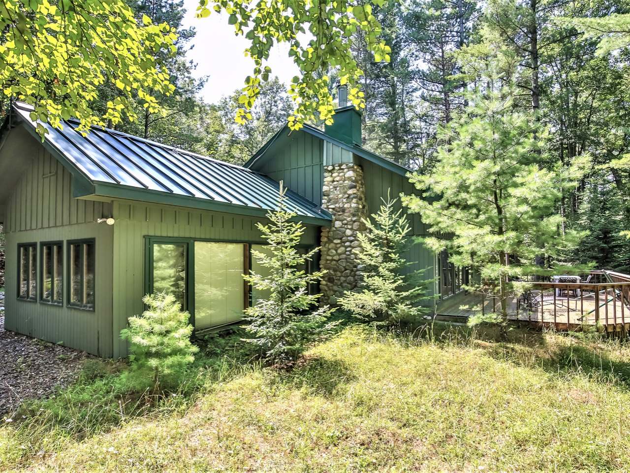8612 Idlewild Sayner, WI 54560 - Photo 15 of 36 Gallery Image 15