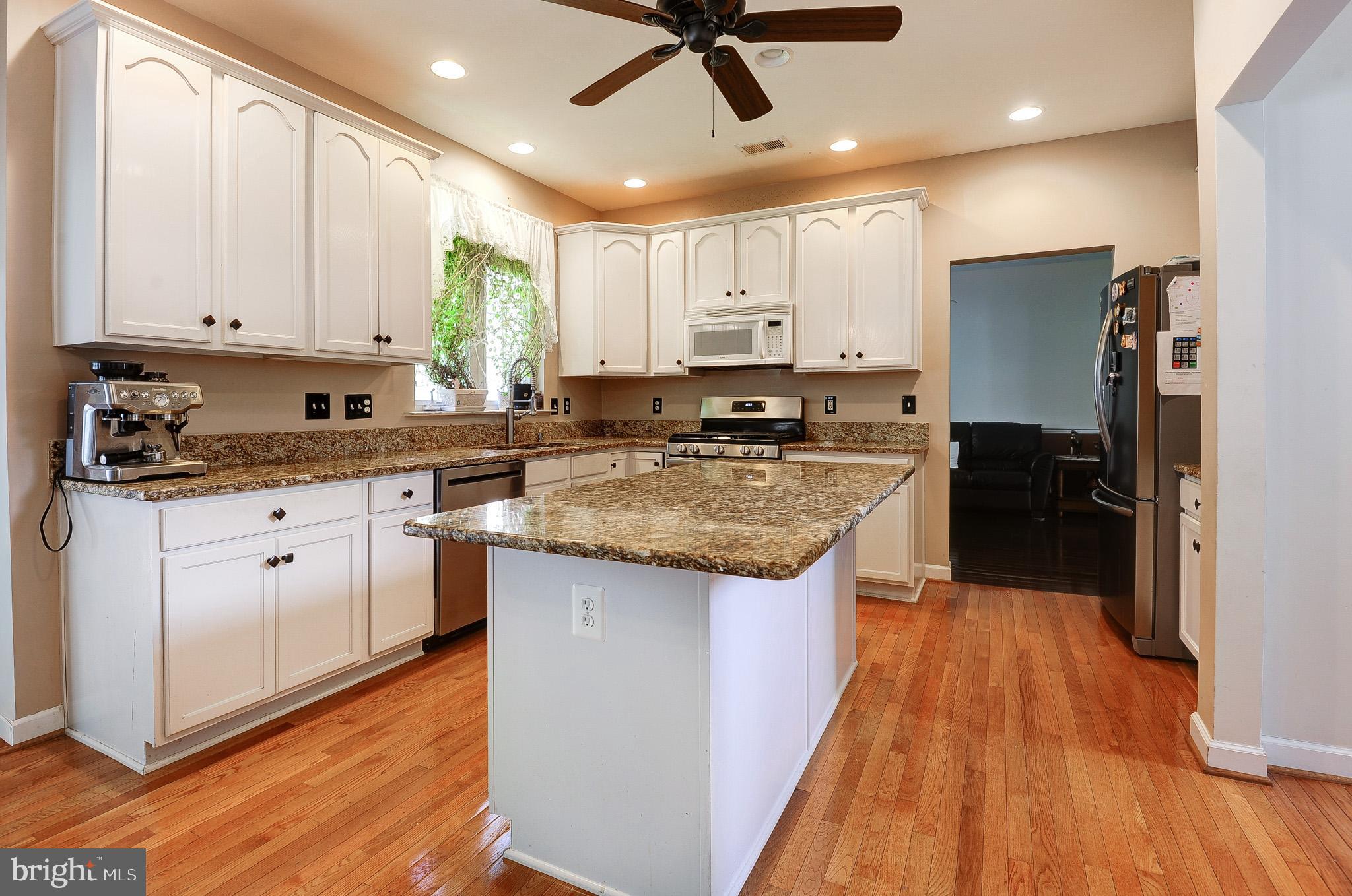 1 Hickory Spring Court Gaithersburg, MD 20882 - Photo 15 of 44
