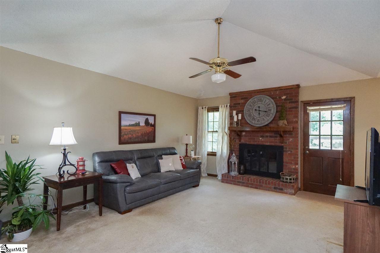 105 Doverdale Road Greenville, SC 29615 - Photo 2 of 25 Gallery Image 2