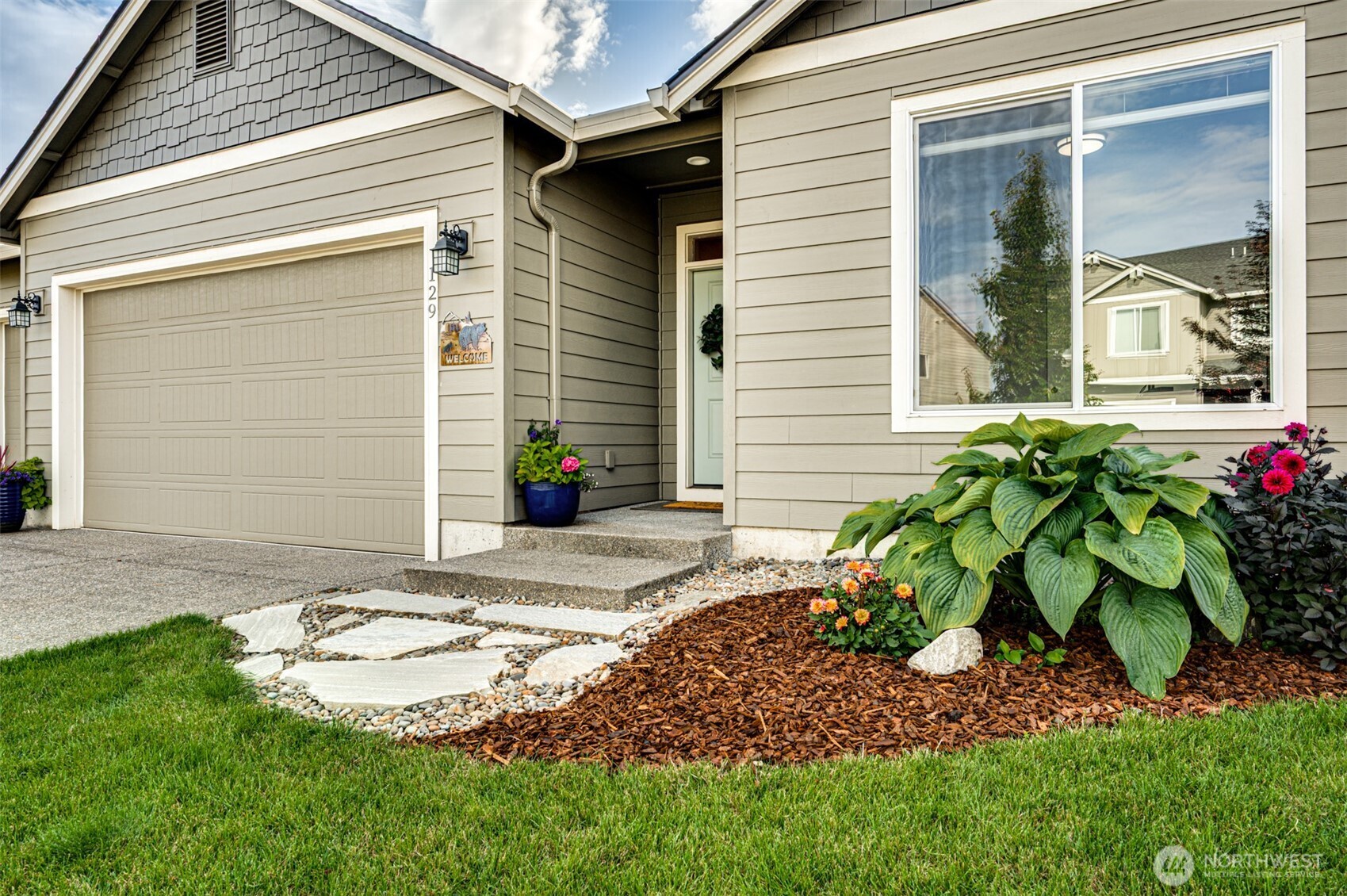 129 North 88th Drive Ridgefield, WA 98642 - Photo 3 of 35