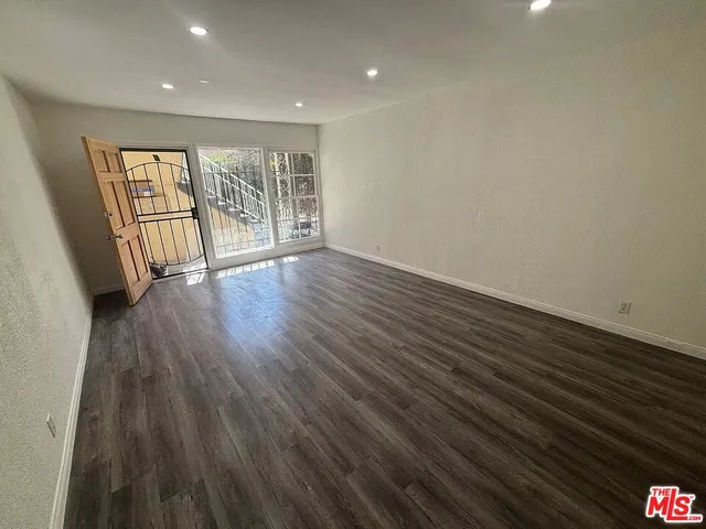 $1,900 | 4131 Palmwood Drive, Unit 2, Los Angeles, CA 90008
