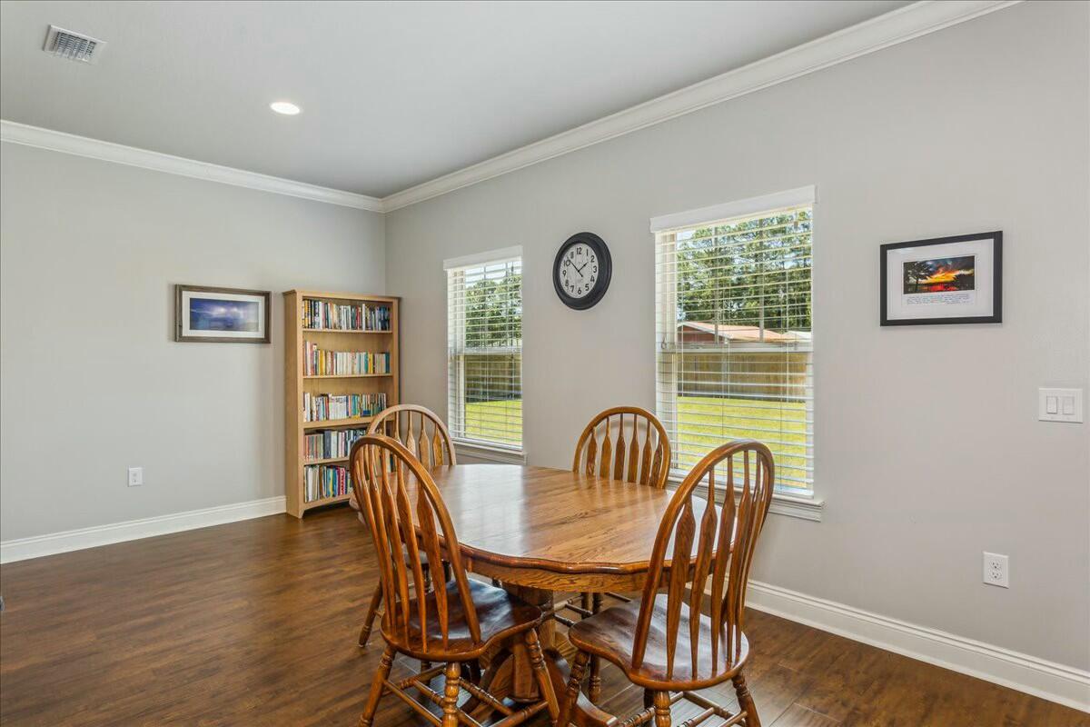 2179 Ranch Drive Navarre, FL 32566 - Photo 9 of 35 Gallery Image 9