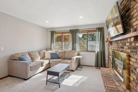 $485,000 | 3940 Brunswick Avenue South, St. Louis Park, MN 55416