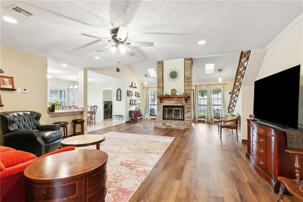 $399,900 | 3404 Lake Des Allemands Drive, Harvey, LA 70058
