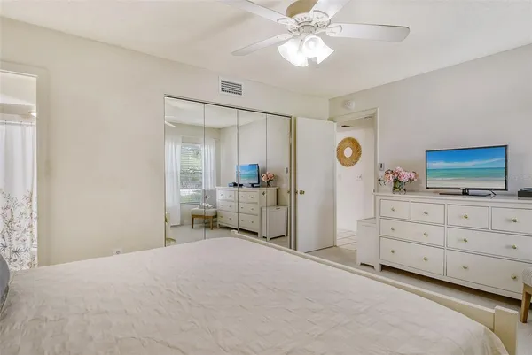 $4,250 | 4616 Ringwood Meadow, Unit 20, Sarasota, FL 34235