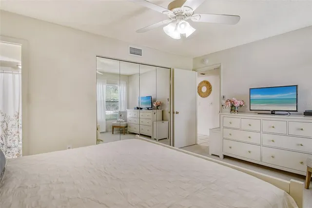 $4,250 | 4616 Ringwood Meadow, Unit 20, Sarasota, FL 34235