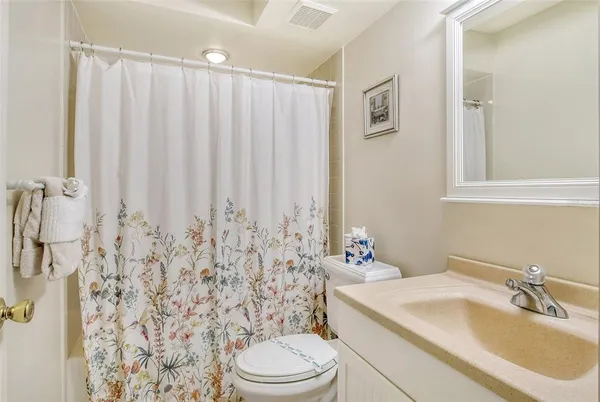 $4,250 | 4616 Ringwood Meadow, Unit 20, Sarasota, FL 34235