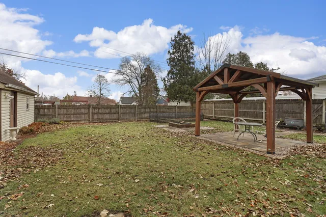 $329,900 | 7619 49th Avenue, Pleasant Prairie, WI 53142