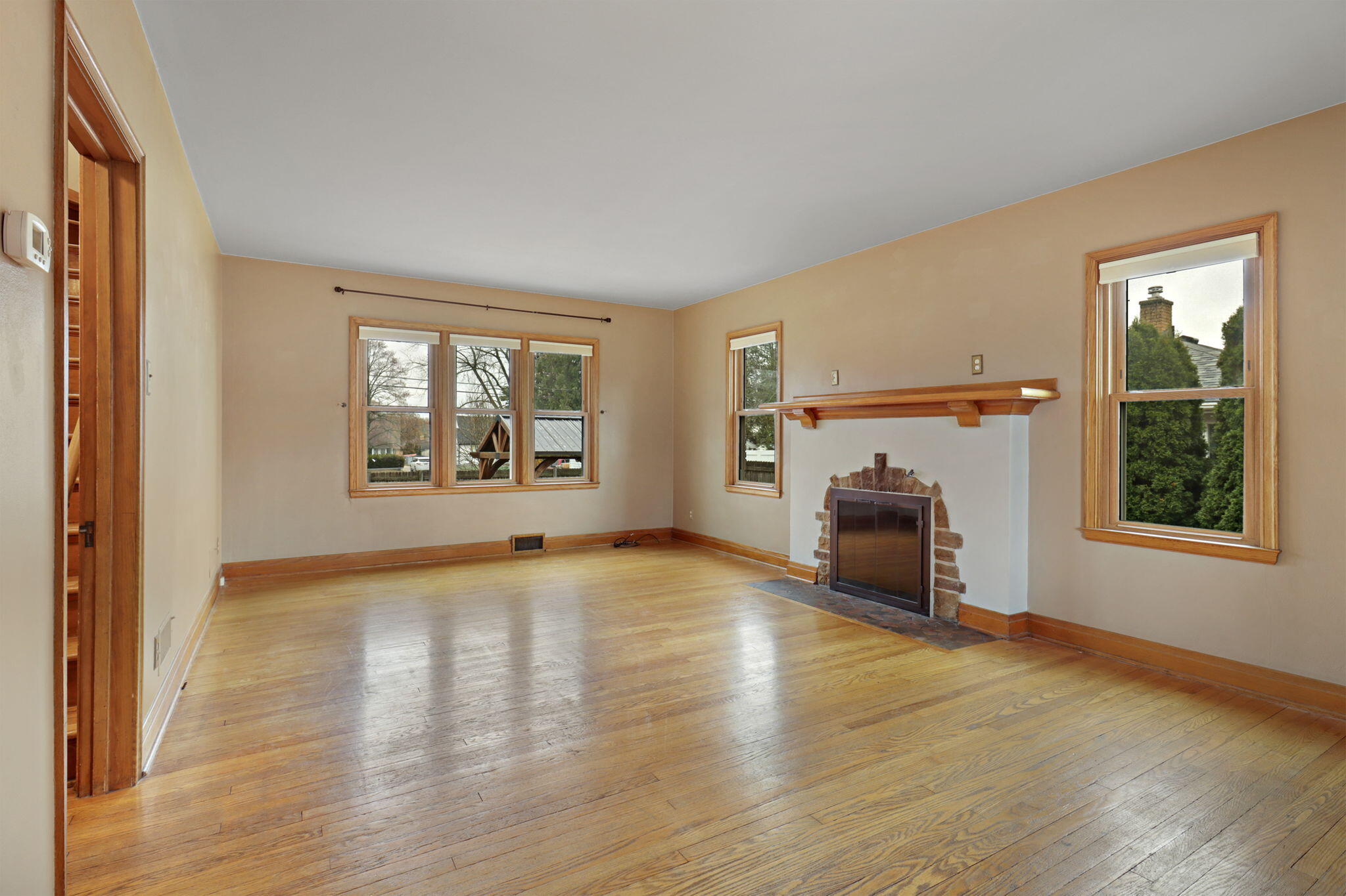 7619 49th Avenue Pleasant Prairie, WI 53142 - Photo 3 of 25 3-web-or-mls-7619 49th Ave, Kenosha, WI