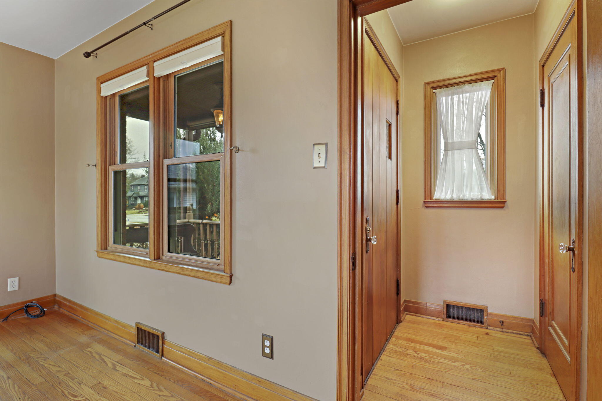 7619 49th Avenue Pleasant Prairie, WI 53142 - Photo 6 of 25 6-web-or-mls-7619 49th Ave, Kenosha, WI