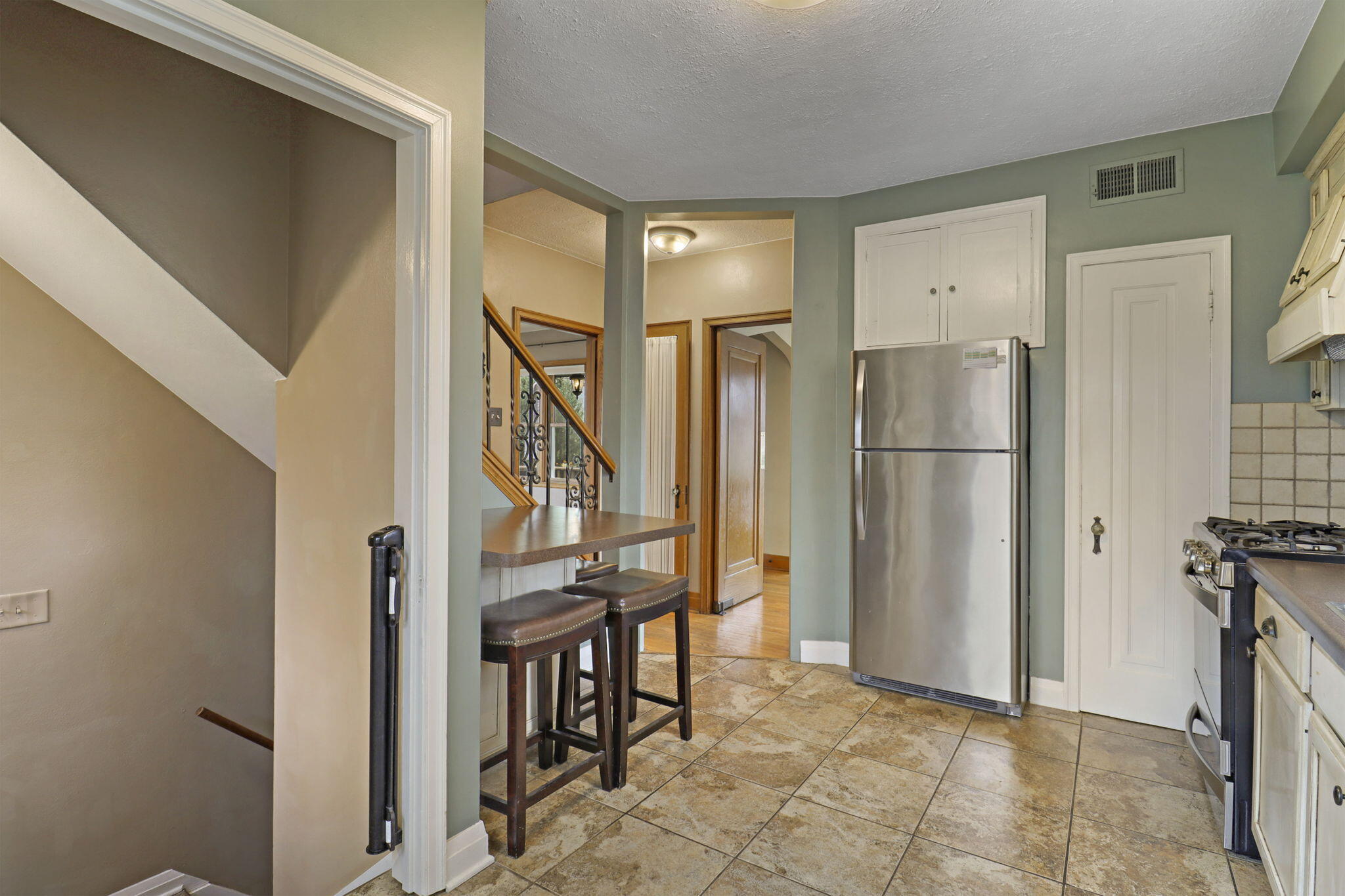 7619 49th Avenue Pleasant Prairie, WI 53142 - Photo 10 of 25 10-web-or-mls-7619 49th Ave, Kenosha, WI