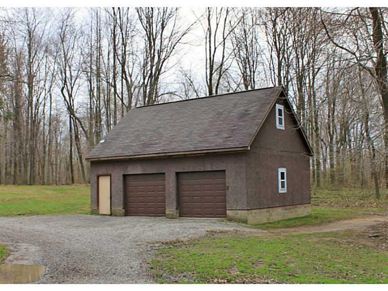 342 Thompson Road Chicora, PA 16025 - Photo 3 of 17 Parking Lot/Garage.