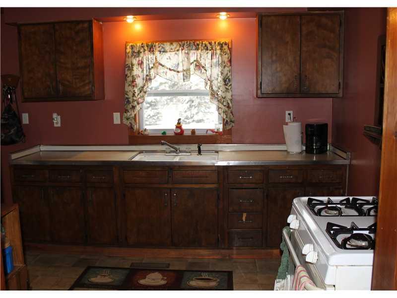 342 Thompson Road Chicora, PA 16025 - Photo 7 of 17 Kitchen.