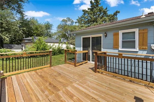 $250,000 | 6206 Northeast Antioch Road, Kansas City, MO 64118