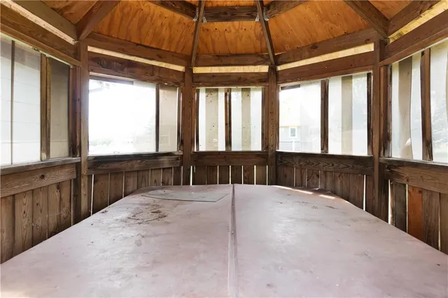 $250,000 | 6206 Northeast Antioch Road, Kansas City, MO 64118