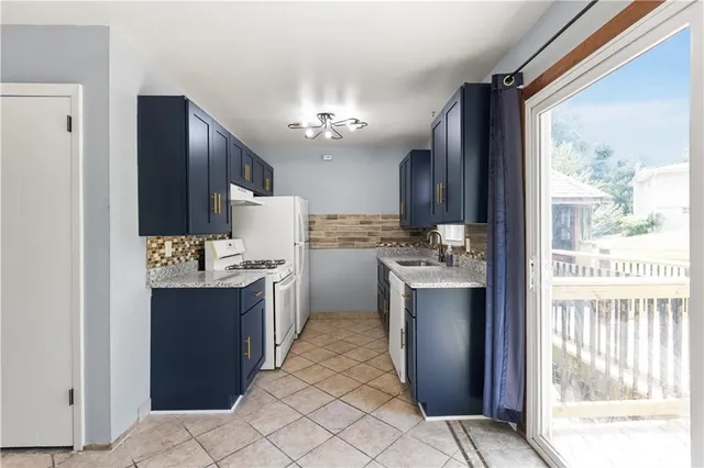 $250,000 | 6206 Northeast Antioch Road, Kansas City, MO 64118