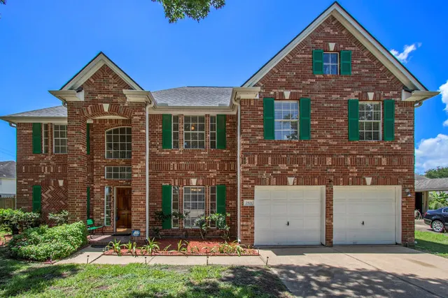 $350,000 | 2521 Sea Horse Court, Seabrook, TX 77586