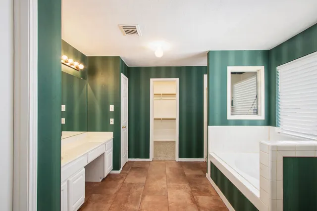 $350,000 | 2521 Sea Horse Court, Seabrook, TX 77586