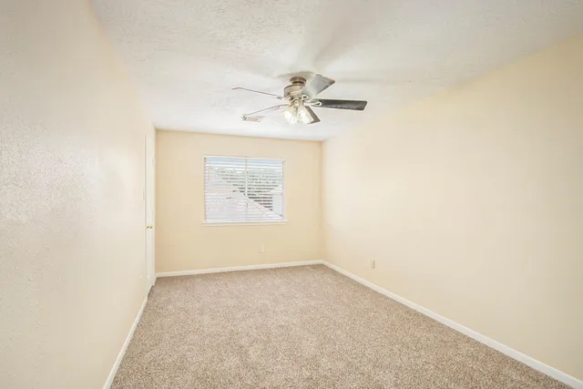 $350,000 | 2521 Sea Horse Court, Seabrook, TX 77586