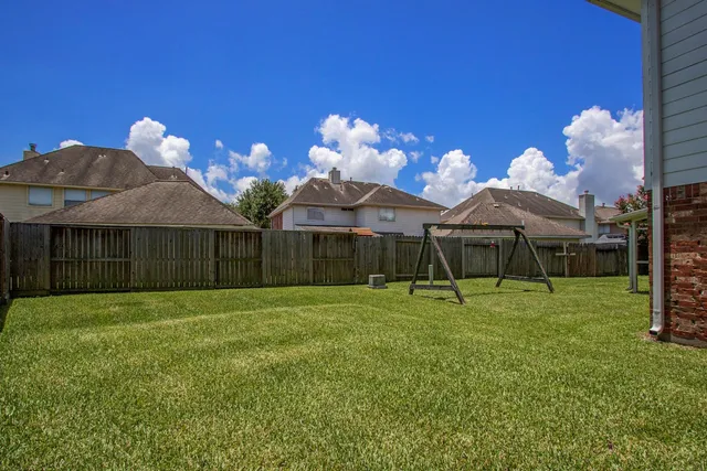 $350,000 | 2521 Sea Horse Court, Seabrook, TX 77586