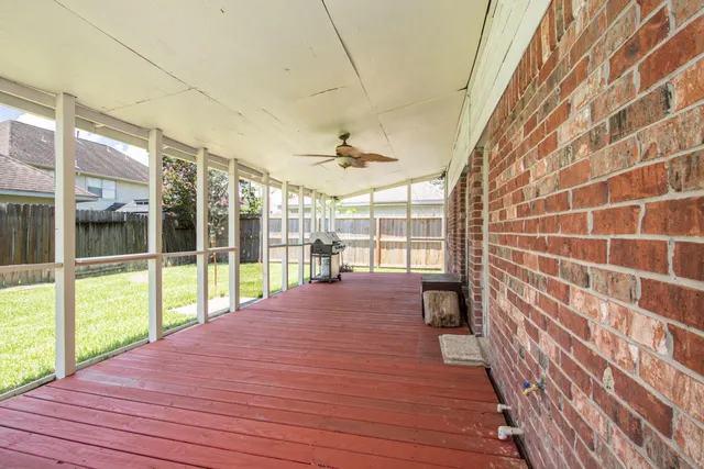 $350,000 | 2521 Sea Horse Court, Seabrook, TX 77586