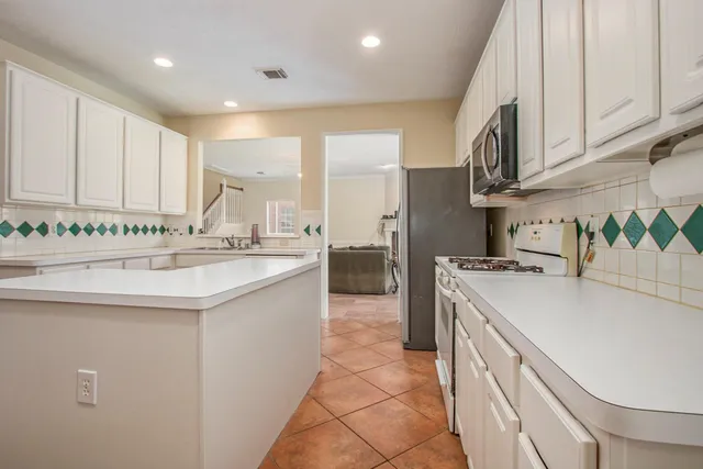 $350,000 | 2521 Sea Horse Court, Seabrook, TX 77586