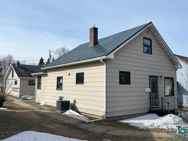 $142,999 | 1210 West 2nd Street, Eveleth, MN 55734