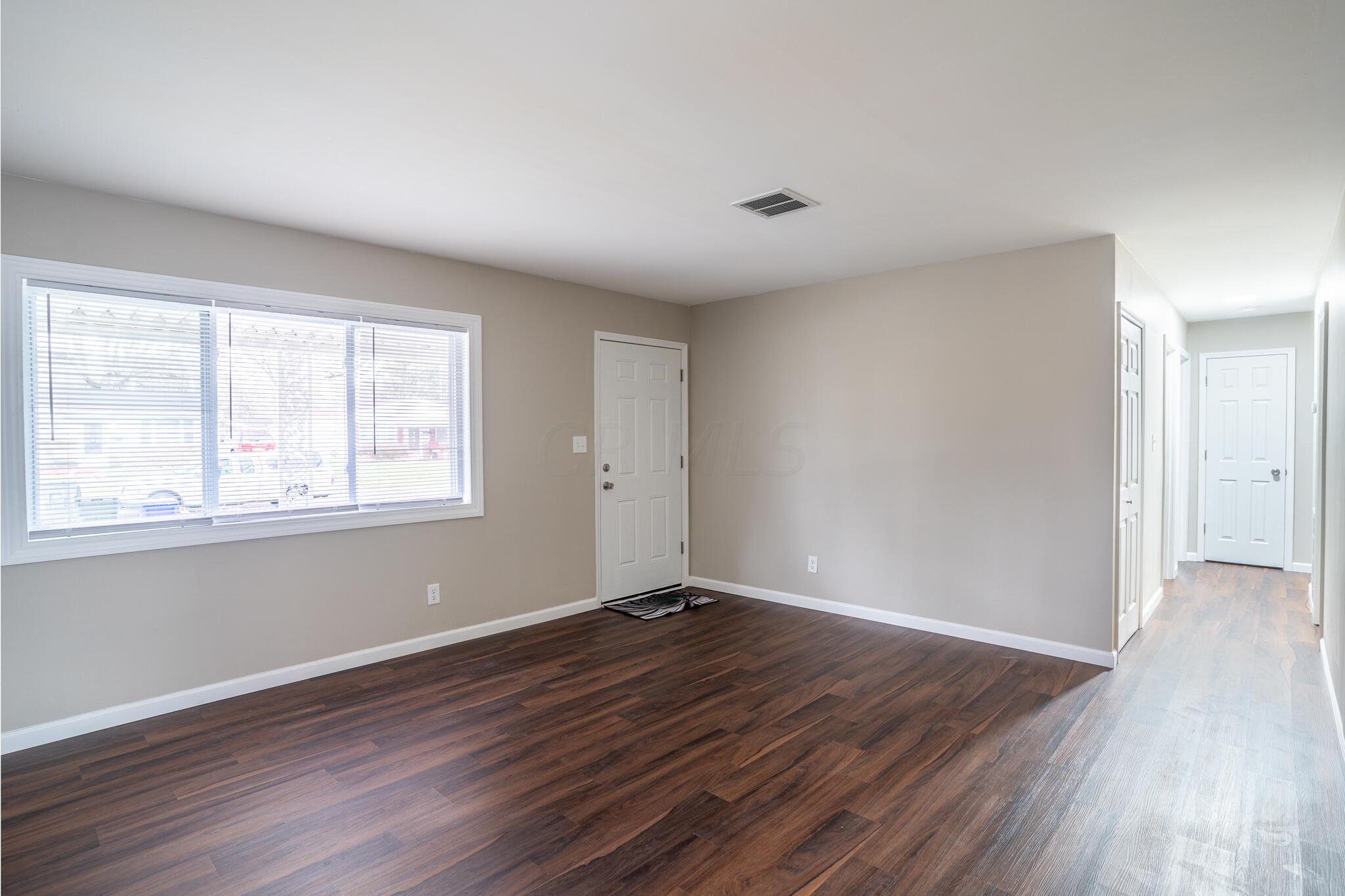 1654 Striebel Road Columbus, OH 43227 - Photo 3 of 17 1654 Striebel-1