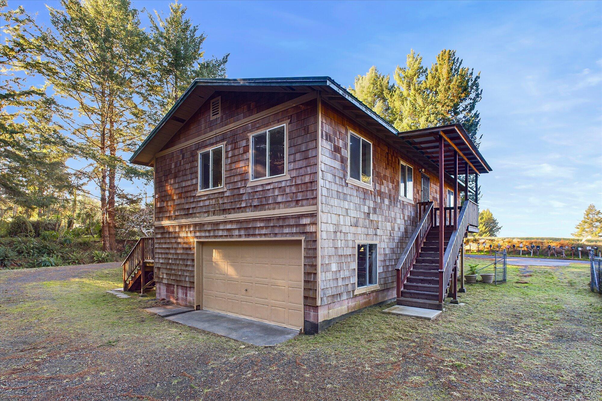 111 Beach Road Shelter Cove, CA 95589 - Photo 3 of 39