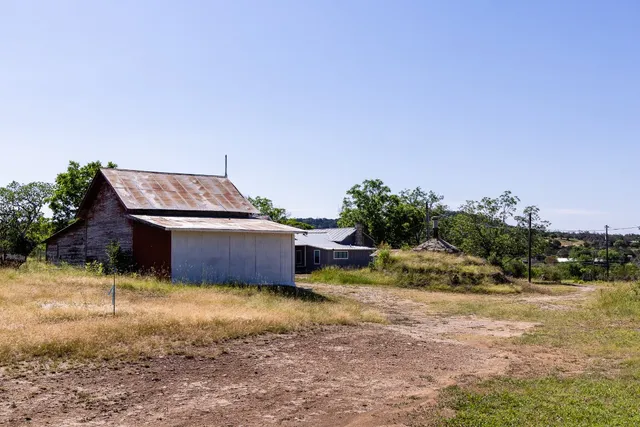 $1,295,000 | 684 Stoneleigh Road, Center Point, TX 78010