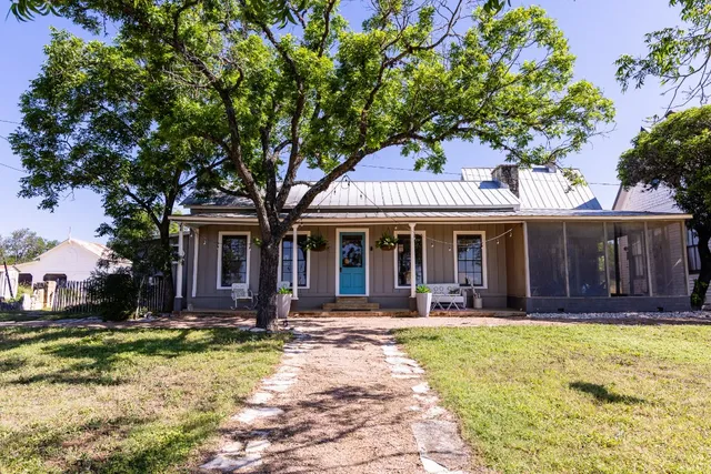 $1,295,000 | 684 Stoneleigh Road, Center Point, TX 78010