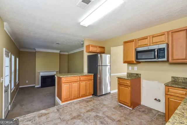 $2,150 | 1000 Cliffside Run, Lithonia, GA 30058