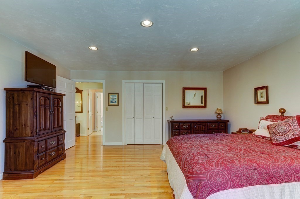 166 R Holliston Street Medway, MA 02053 - Photo 33 of 41 Gallery Image 33