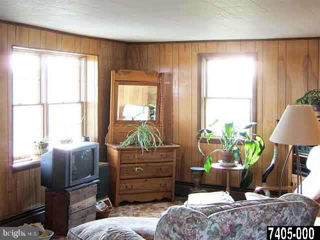 590 Ridge Road York Springs, PA 17372 - Photo 4 of 9 Gallery Image 4