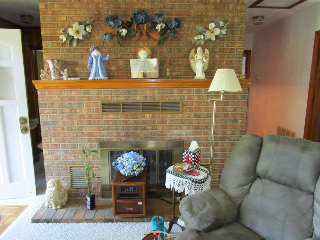 140 Kent Road Wirtz, VA 24184 - Photo 6 of 14 IMG_0284