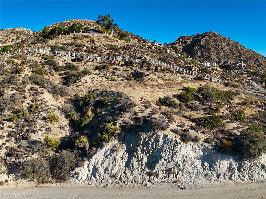 53935 Ridge Road Yucca Valley, CA 92284 - Photo 5 of 14