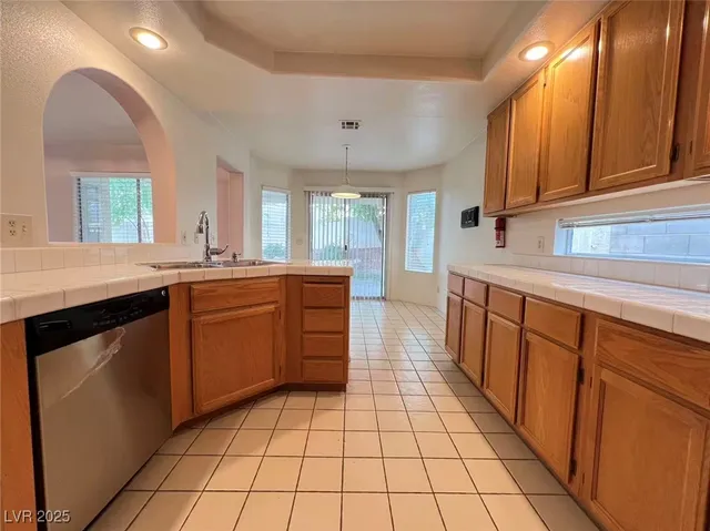 $1,950 | 8257 Bermuda Beach Drive, Las Vegas, NV 89128