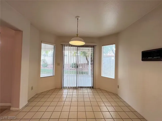 $1,950 | 8257 Bermuda Beach Drive, Las Vegas, NV 89128