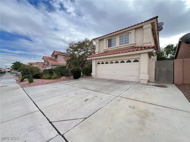 $1,950 | 8257 Bermuda Beach Drive, Las Vegas, NV 89128