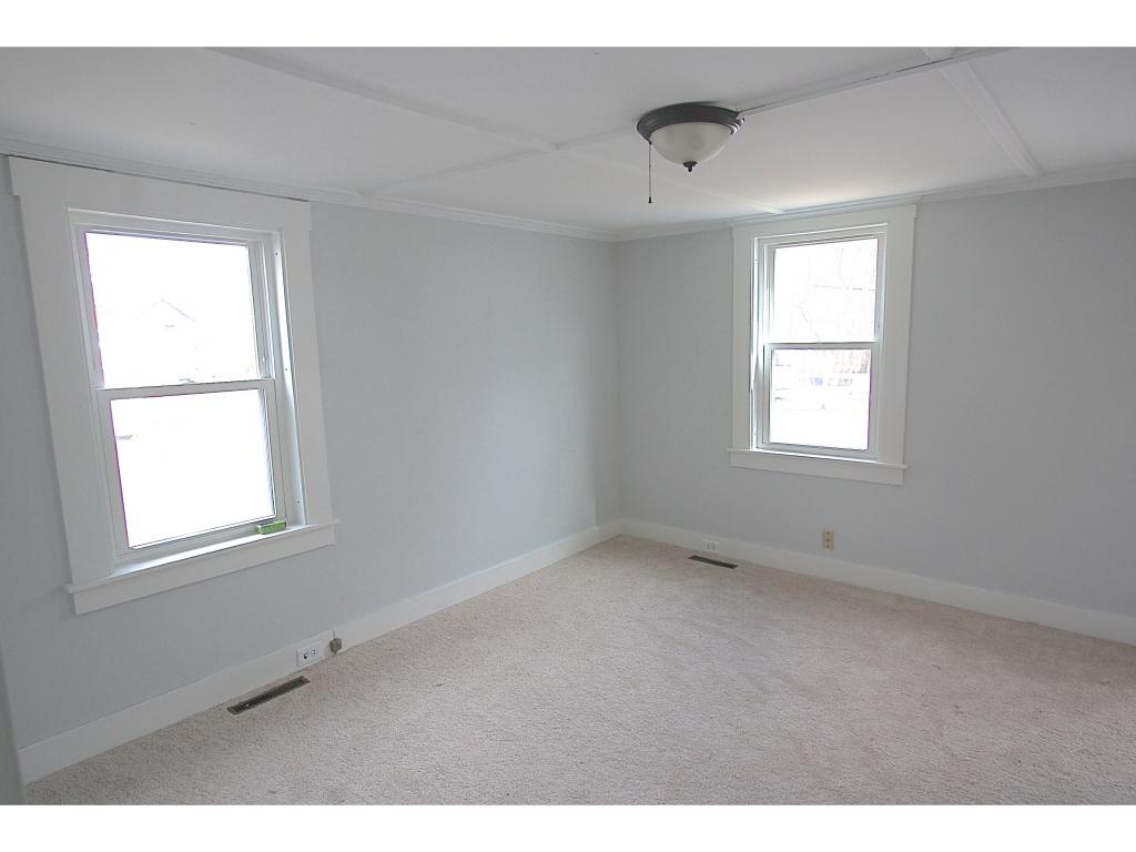 22-24 Mill Street Rochester, NH 03868 - Photo 5 of 12