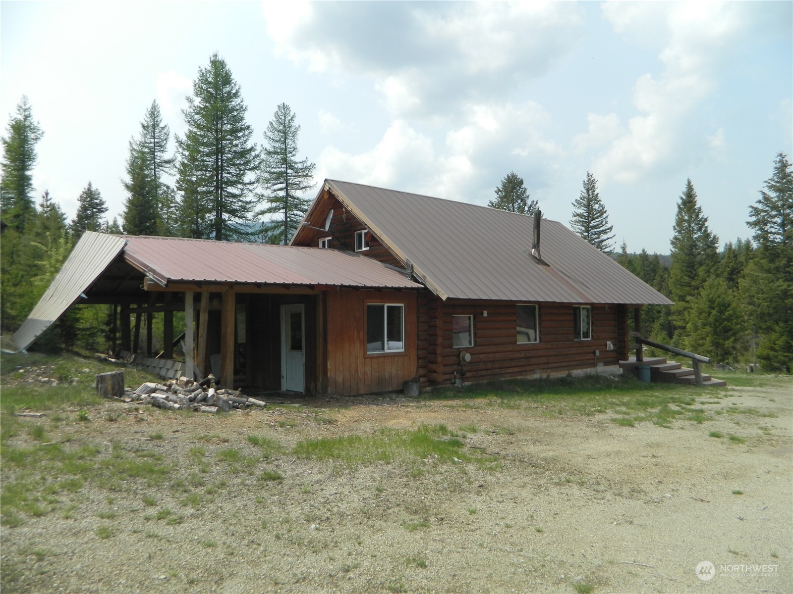 8 Fs 3200 Road Tonasket, WA 98855 - Photo 26 of 34 a view of a house with a yard