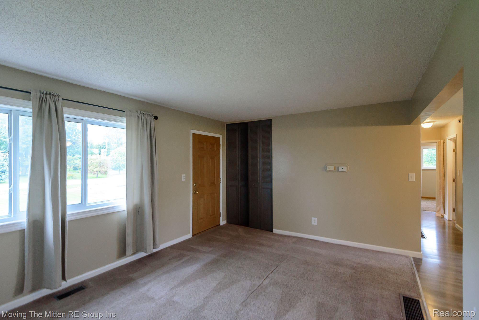 10261 Hoffman Road Maybee, MI 48159 - Photo 4 of 46 Gallery Image 4