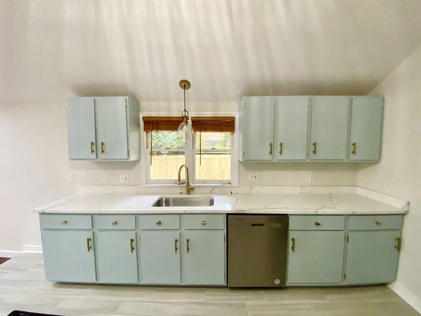 421 Venning Street, Unit A Mount Pleasant, SC 29464 - Photo 8 of 20 7