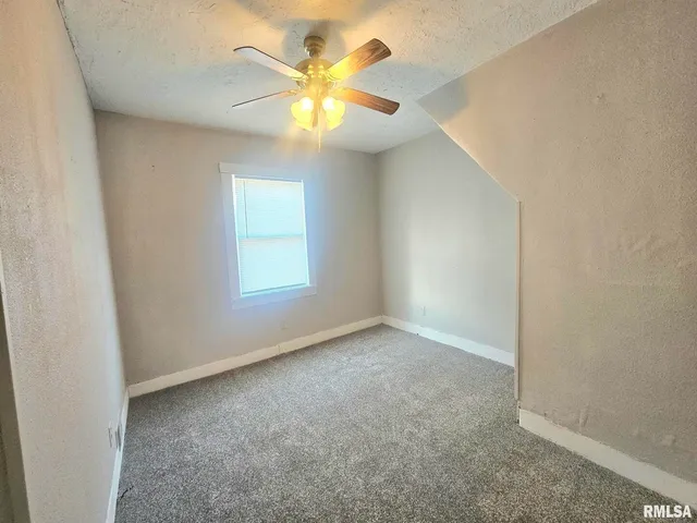 $74,500 | 1110 East 10th Street, Muscatine, IA 52761