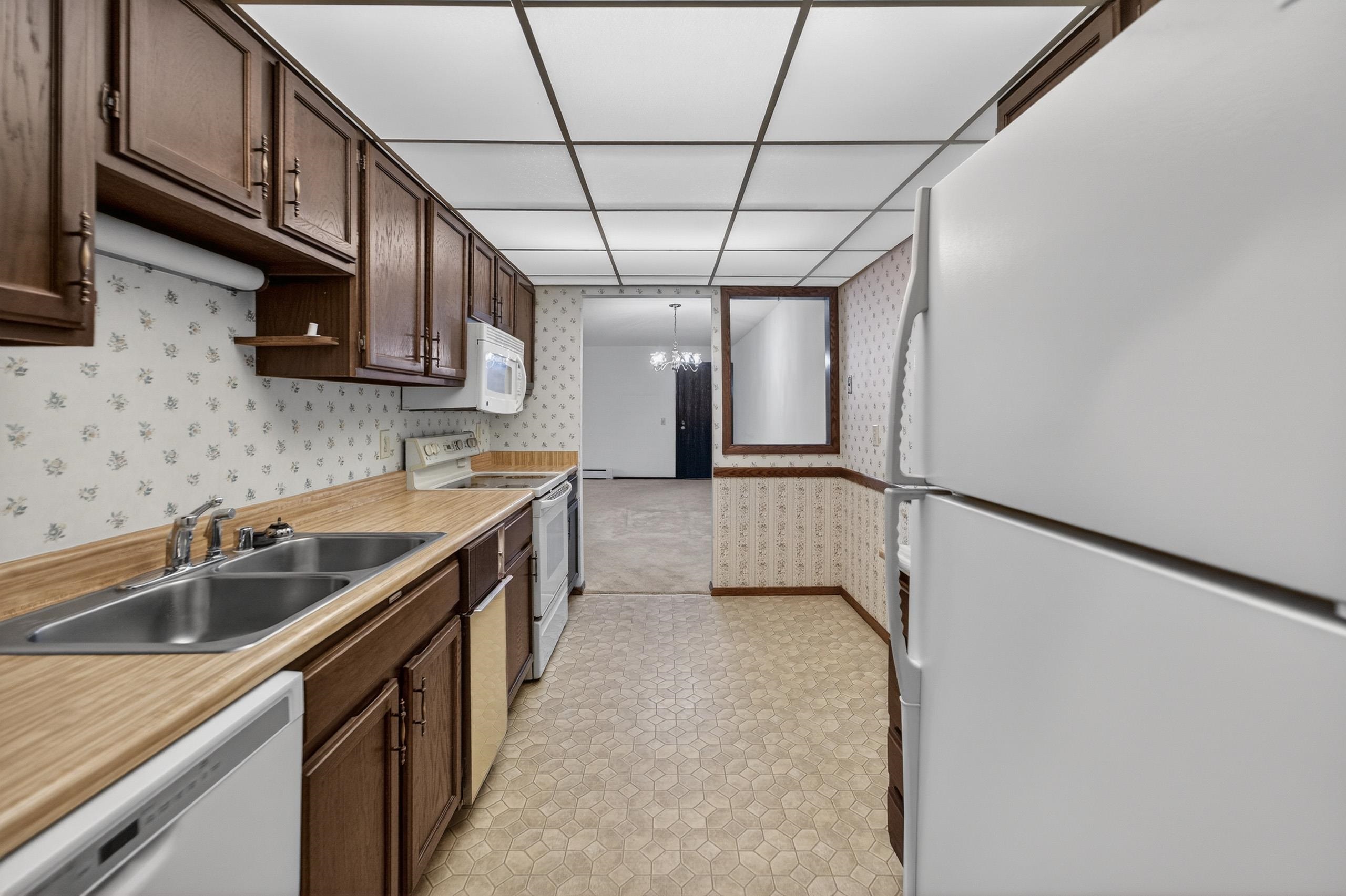 57 Golf Course, Unit D Madison, WI 53704 - Photo 11 of 23