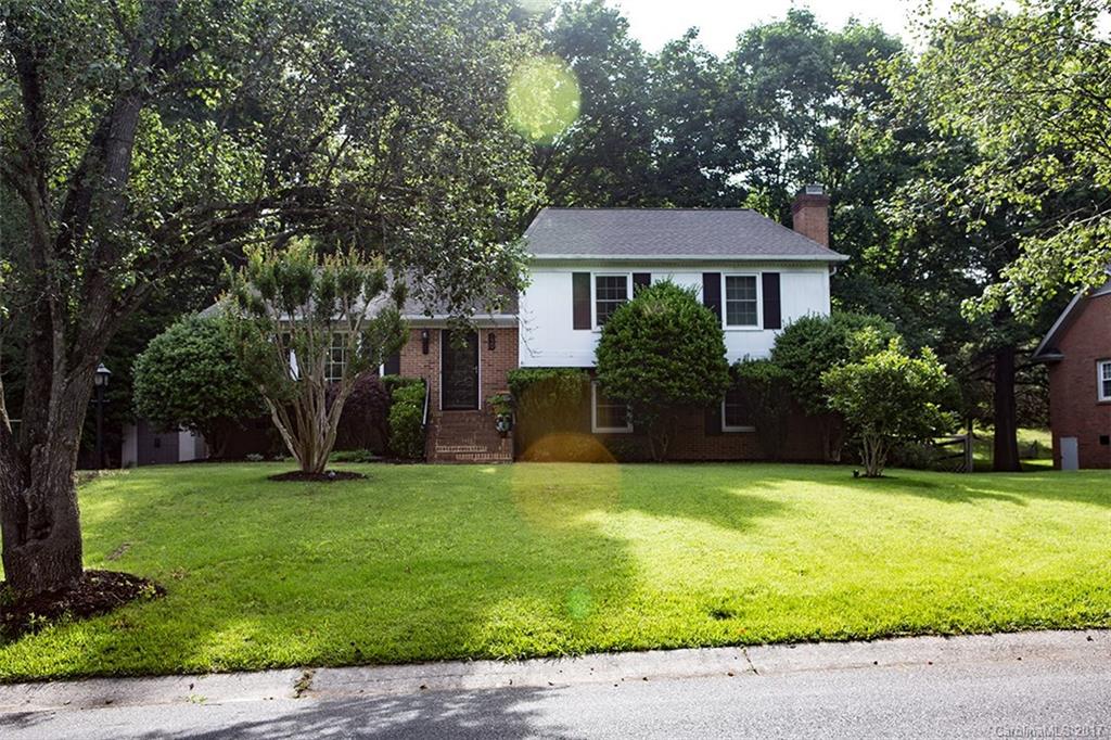 139 Dovershire Road Charlotte, NC 28270 - Photo 1 of 24 Gallery Image 1